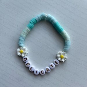 Taylor Swift Friendship Bracelet